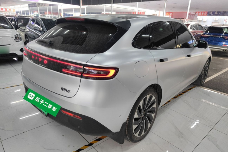 鸿蒙智行 问界M5 2022款 增程四驱性能版车身外观7