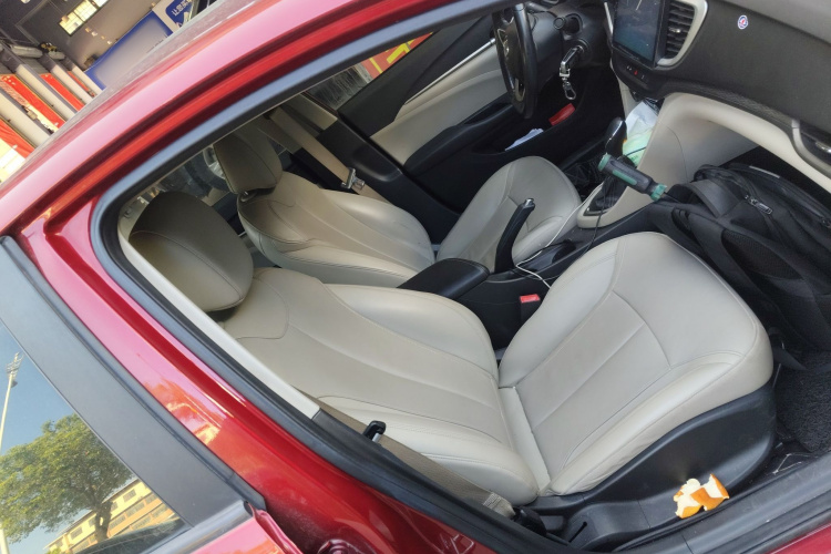 别克 英朗 2018款 15T 双离合精英型 国V局部细节41