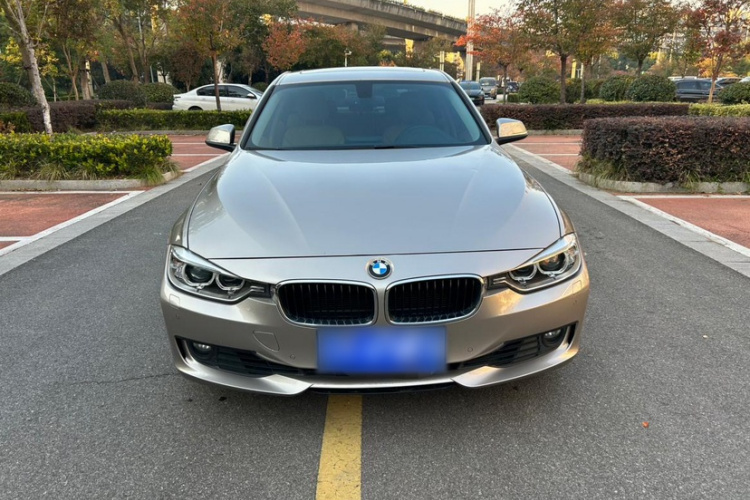 宝马3系 2015款 320i 超悦版时尚型车身外观6001
