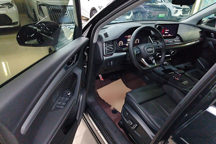 奥迪Q5L 2025款 40 TFSI 时尚动感型中控内饰7003