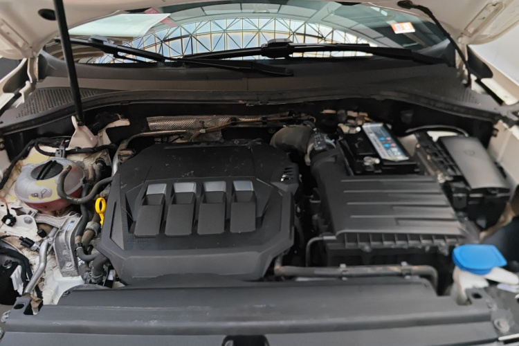 大众 途观L 2022款 330TSI 自动两驱舒享版机舱底盘24