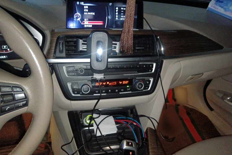 宝马3系GT 2013款 320i 风尚设计套装局部细节16