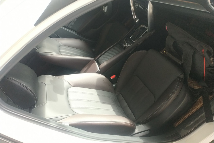 马自达CX-4 2016款 2.0L 自动两驱蓝天品位版局部细节41