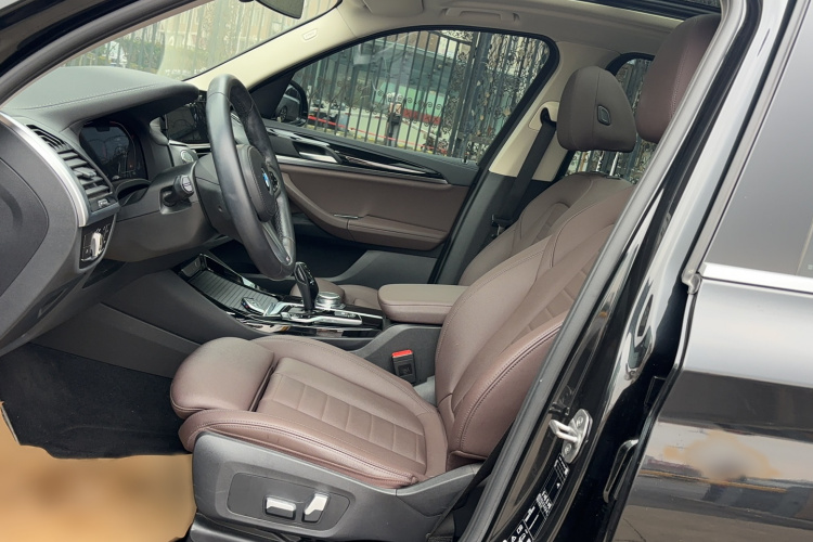 宝马X3 2021款 改款 xDrive25i M运动套装局部细节19