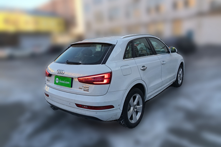 奥迪Q3 2016款 35 TFSI quattro 全时四驱风尚型车身外观7