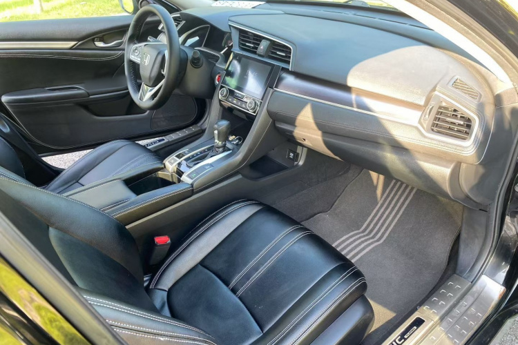 本田 思域 2016款 220TURBO CVT豪华版中控内饰7005