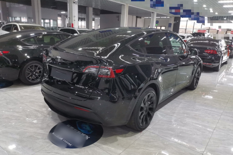 特斯拉 Model Y 2022款 改款 后轮驱动版车身外观7