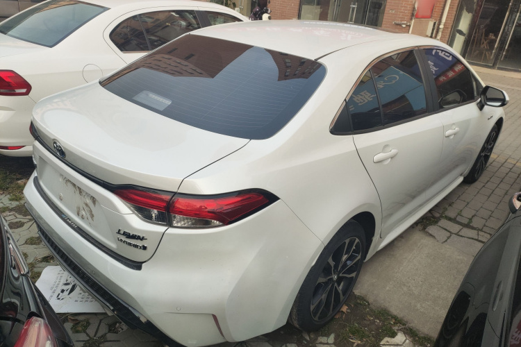 丰田 雷凌 2021款 双擎 1.8H E-CVT运动版车身外观7