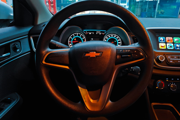 雪佛兰 科沃兹 2018款 320 手动欣悦版局部细节13