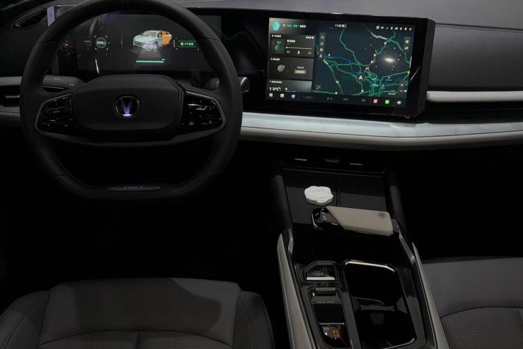 长安UNI-T 2023款 第二代 1.5T 尊贵型中控内饰7003