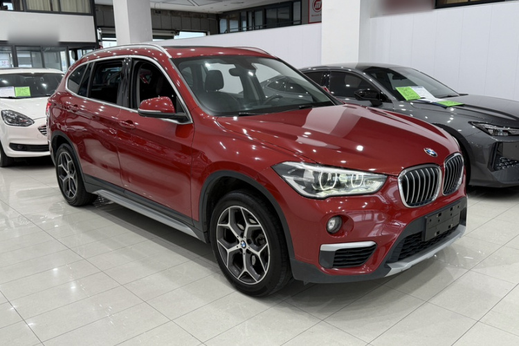 宝马X1 2019款 sDrive18Li 尊享型车身外观6002