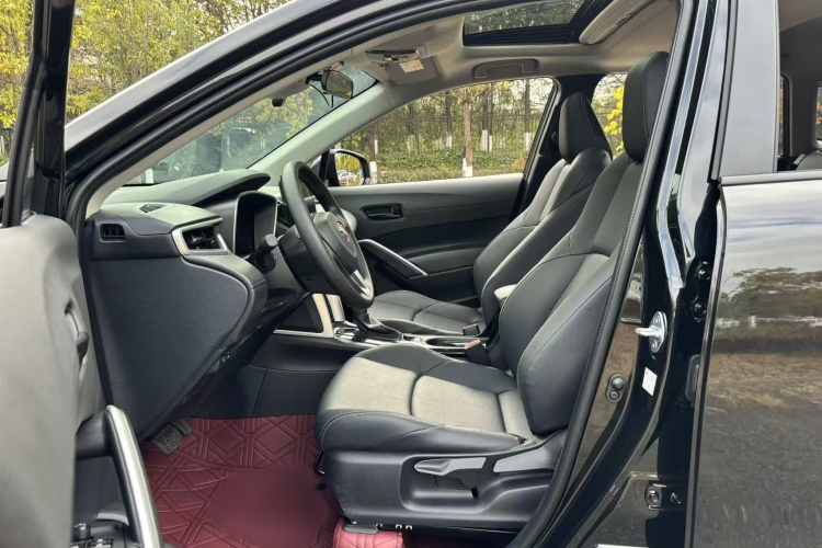 丰田 锋兰达 2024款 2.0L CVT领先plus版中控内饰7002