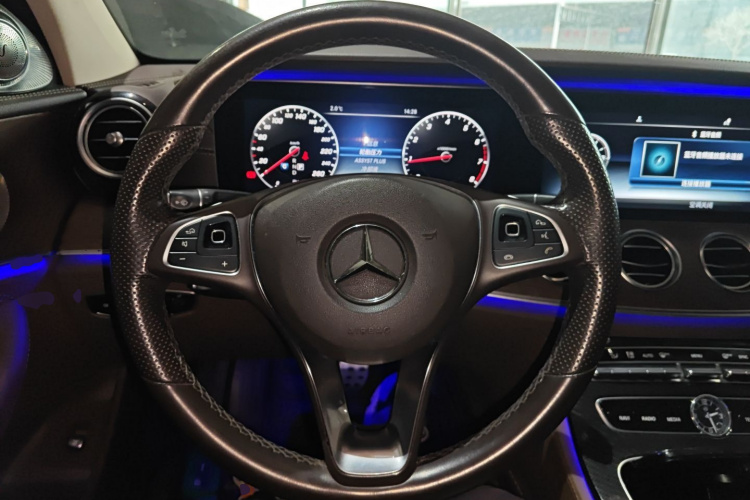 奔驰E级 2016款 E 200 L局部细节13