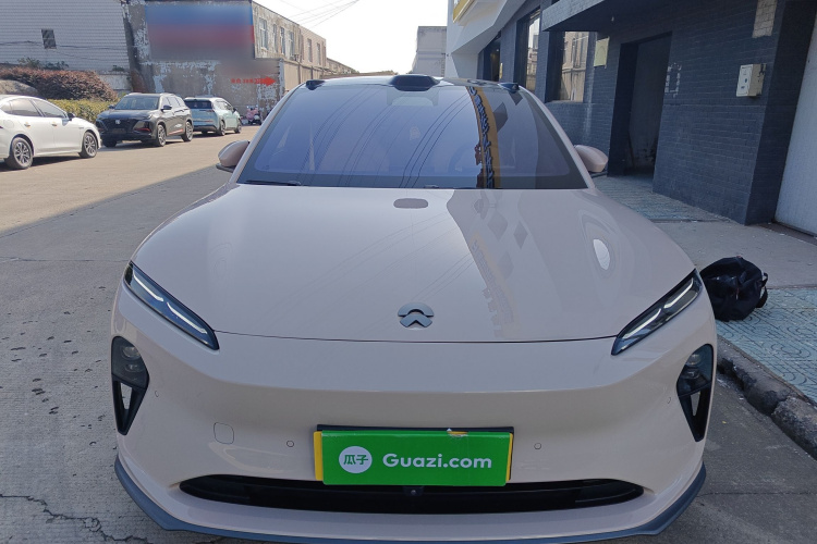 蔚来ET5 2022款 75kWh车身外观2