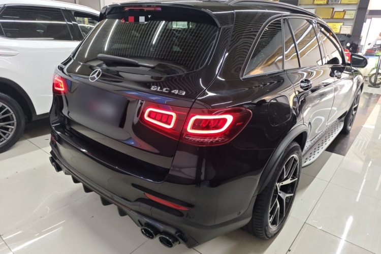 奔驰GLC AMG 2022款 AMG GLC 43 4MATIC车身外观7