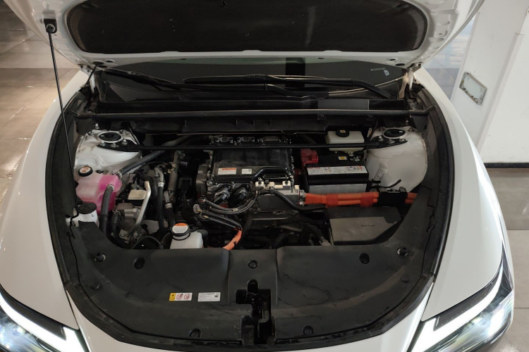 雷克萨斯RZ 2023款 450e 四驱纵享版机舱底盘24