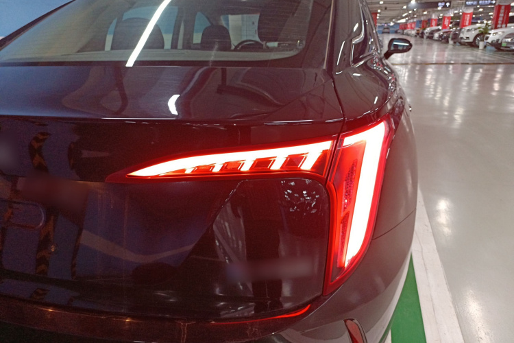 红旗E-QM5 2022款 431km 充电乐享版车身外观6006