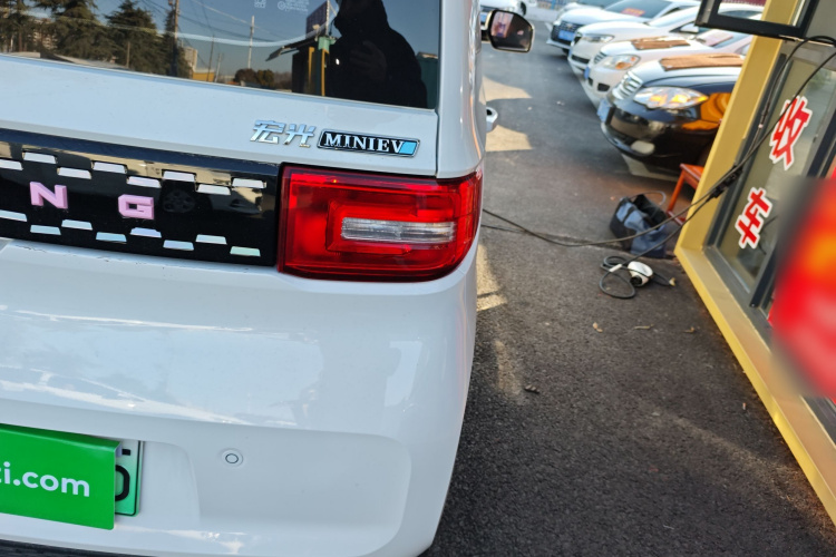 五菱汽车 宏光MINIEV 2021款 马卡龙时尚款 磷酸铁锂车身外观9