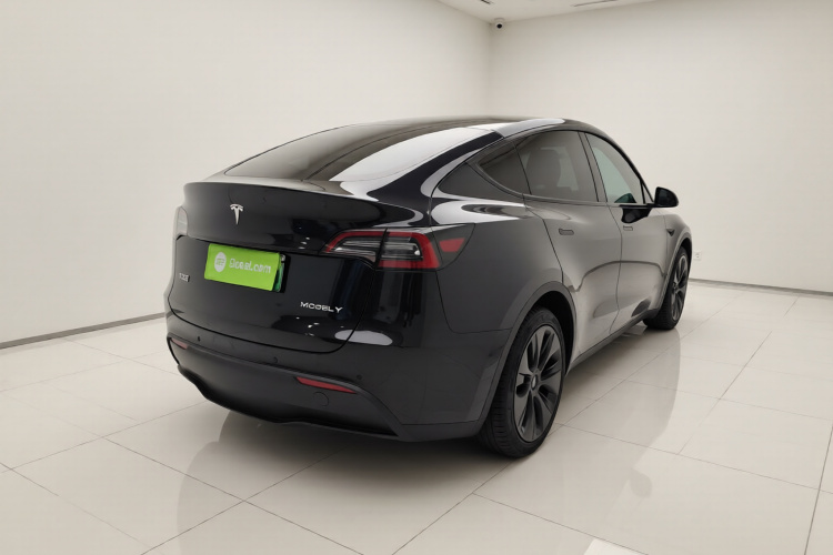 特斯拉 Model Y 2023款 后轮驱动版车身外观7