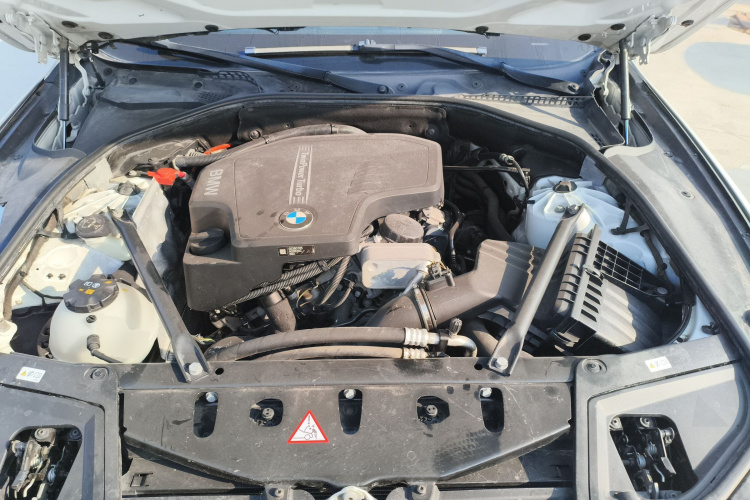 宝马5系 2014款 525Li 领先型机舱底盘24