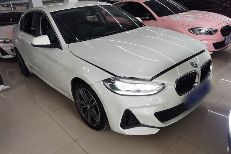 宝马1系 2021款 改款 120i M运动版车身外观3