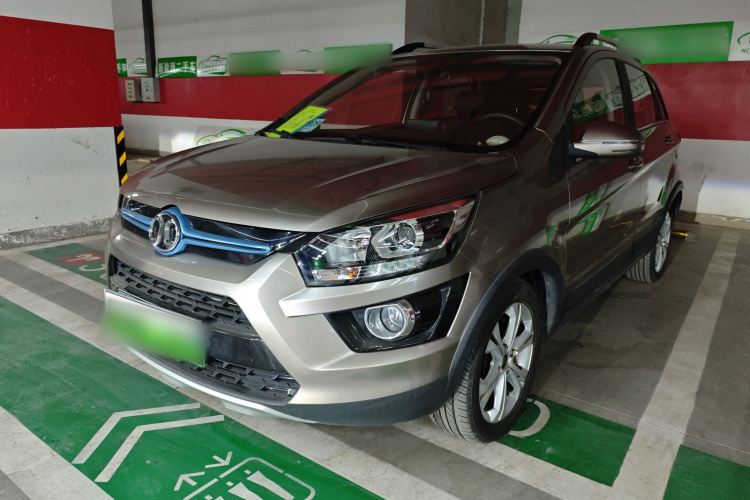 北汽新能源EX 2018款 EX360 新尚版车身外观1