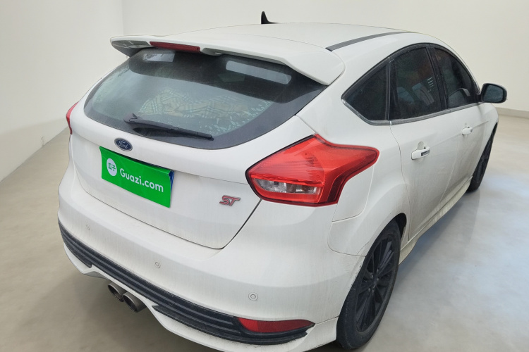 福特 福克斯 2015款 两厢 EcoBoost 180 自动运动型车身外观7