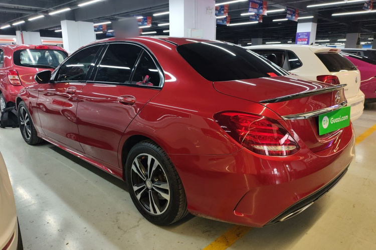 奔驰C级 2015款 C 200 运动版车身外观4