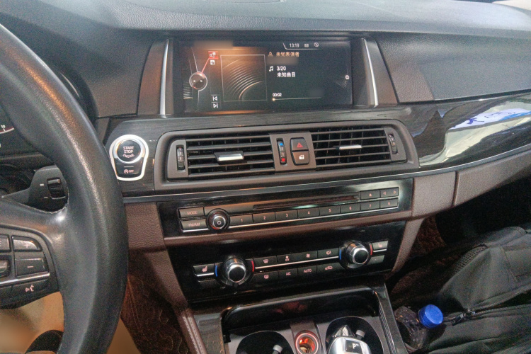 宝马5系 2014款 525Li 豪华设计套装局部细节16