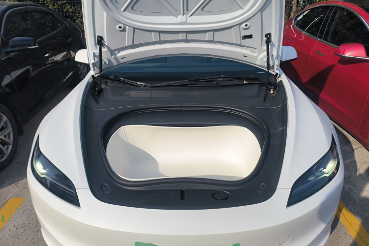 特斯拉 Model 3 2023款 后轮驱动版局部细节24