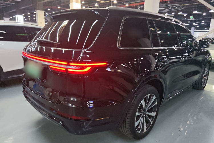 理想汽车 理想ONE 2020款 增程6座版车身外观7