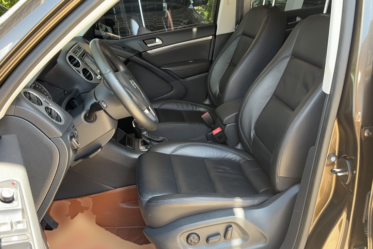 大众 途观 2013款 1.8TSI 自动两驱舒适版中控内饰19