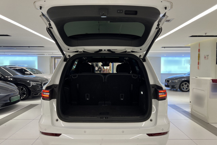 理想汽车 理想ONE 2021款 增程6座版车身外观6006