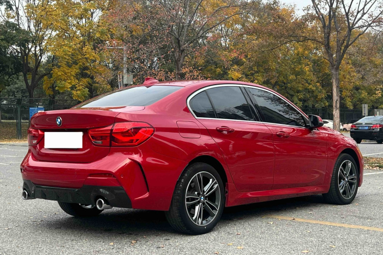 宝马1系 2021款 120i M运动版车身外观6005