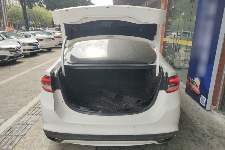 福特 蒙迪欧 2017款 改款 EcoBoost 180 时尚型局部细节23