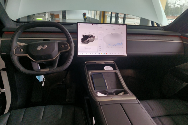 乐道L90 2025款 Ultra 六座版中控内饰7002