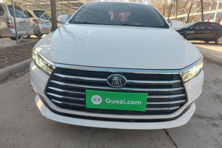 比亚迪 秦 2019款 1.5L 自动豪华型车身外观2