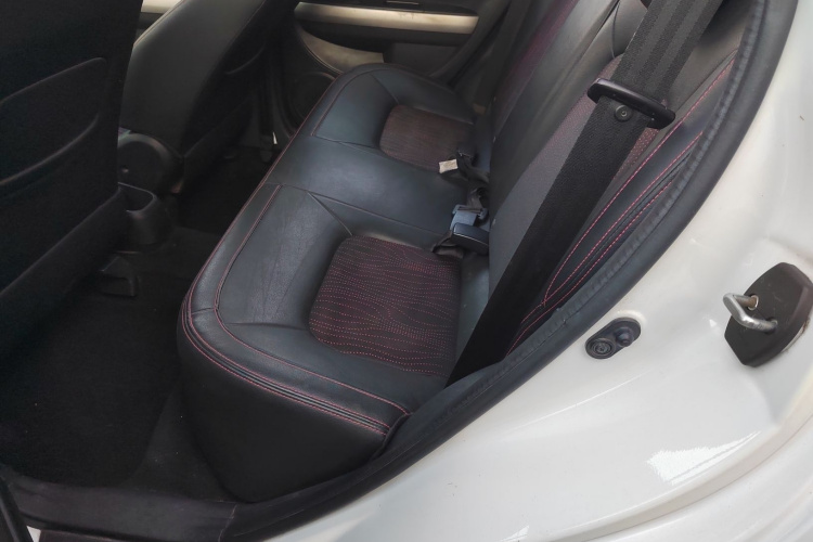 长城M4 2012款 1.5L 手动舒适型中控内饰7004