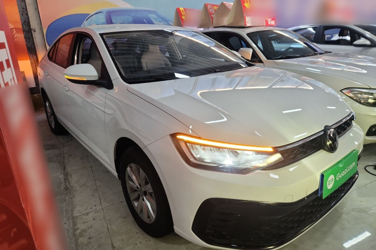 大众 朗逸 2023款 新锐 1.5L 自动新逸版车身外观3