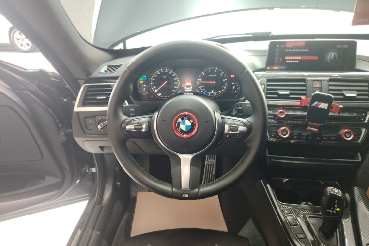 宝马3系GT 2019款 320i M运动套装局部细节13