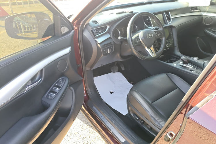 英菲尼迪QX50 2018款 2.0T 两驱时尚版中控内饰20