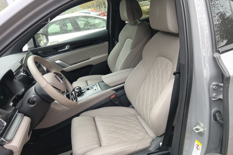 比亚迪 唐新能源 2025款 DM-i 115KM 云辇旗舰型局部细节19