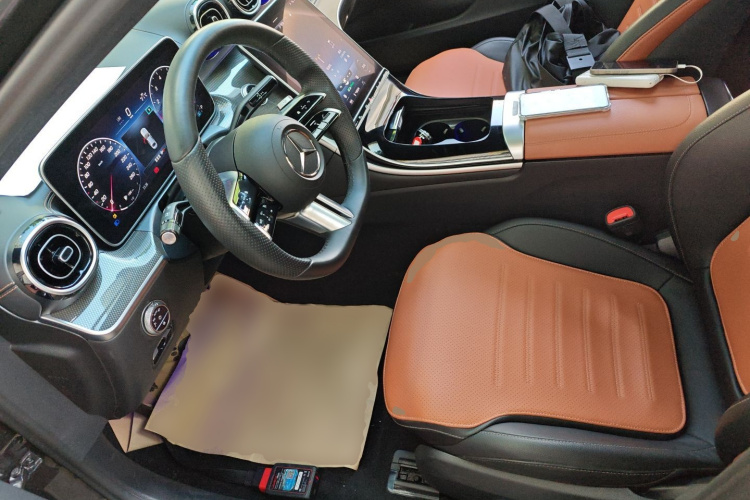 奔驰C级 2022款 改款 C 200 L 运动版局部细节19