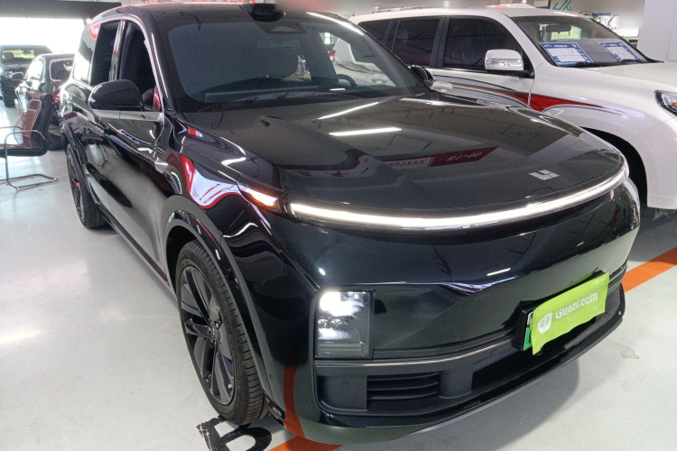 理想汽车 理想L9 2022款 Max车身外观3