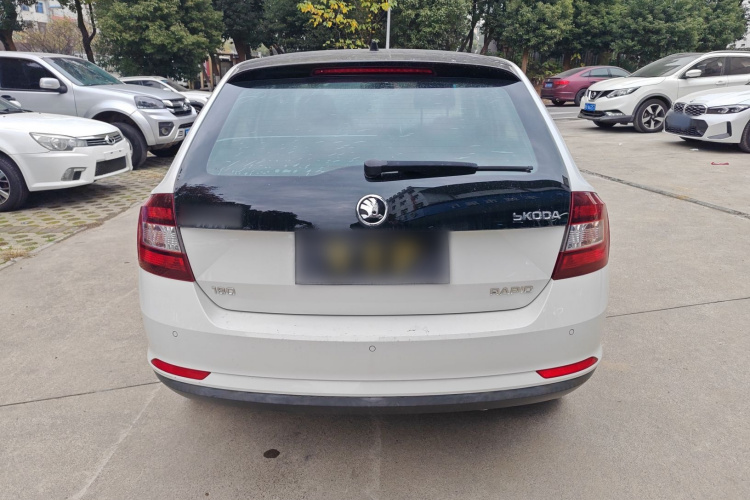 斯柯达 昕动 2016款 1.6L 自动智行版车身外观6