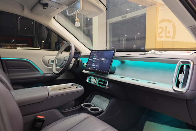 零跑汽车 零跑B10 2025款 510悦享版中控内饰7014