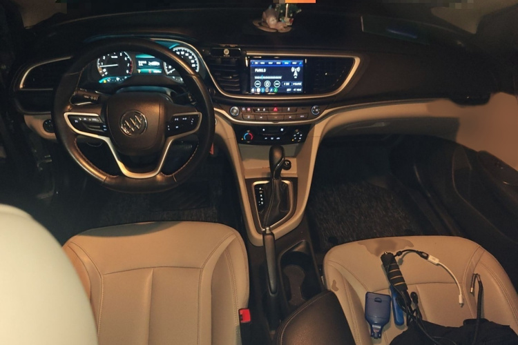 别克 英朗 2021款 改款 典范 1.5L 自动精英型中控内饰7002