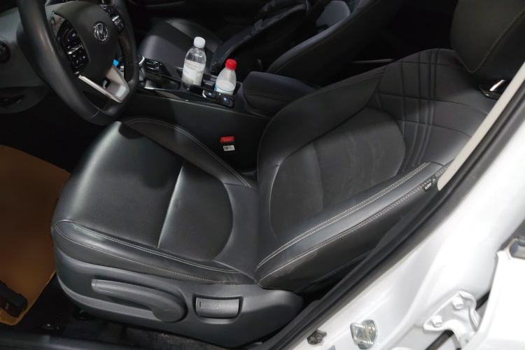 北京现代ix35 2021款 2.0L 自动两驱GLS领先版中控内饰19