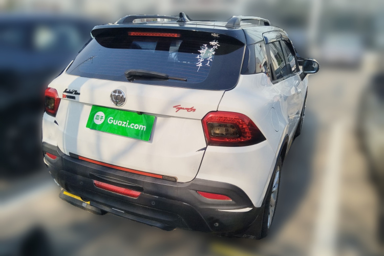 中华V3 2015款 1.5L 手动智能型车身外观7