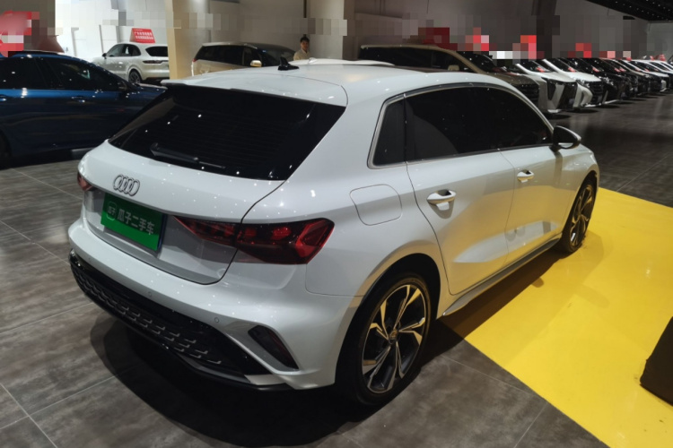 奥迪A3 2025款 Sportback 35TFSI 飞驰尊享型车身外观6005